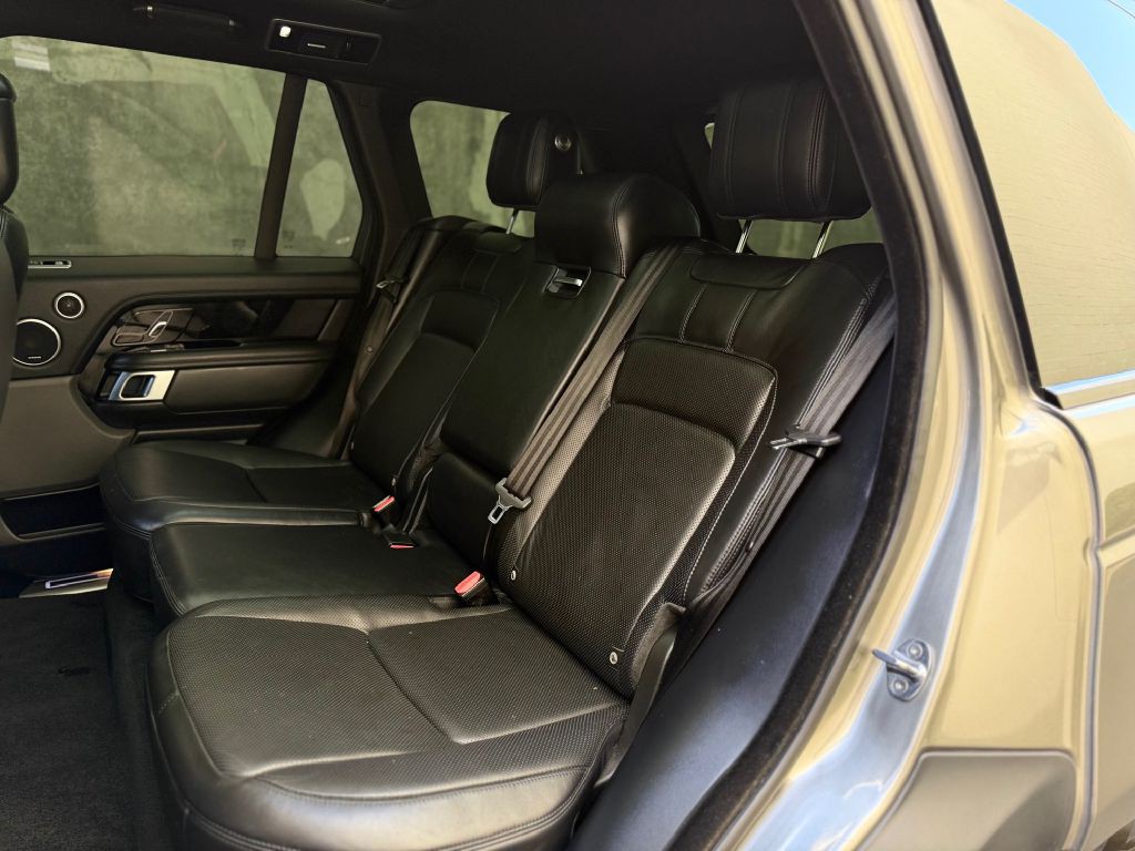 2020 Land Rover Range Rover Image 19