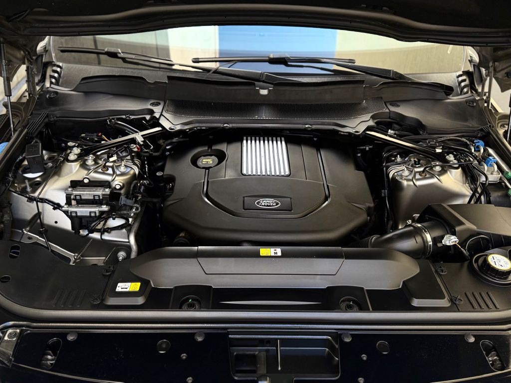 2020 Land Rover Range Rover Image 32