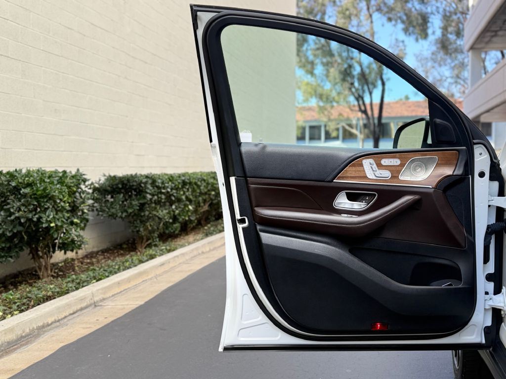 2021 Mercedes-Benz GLS-Class Image 16