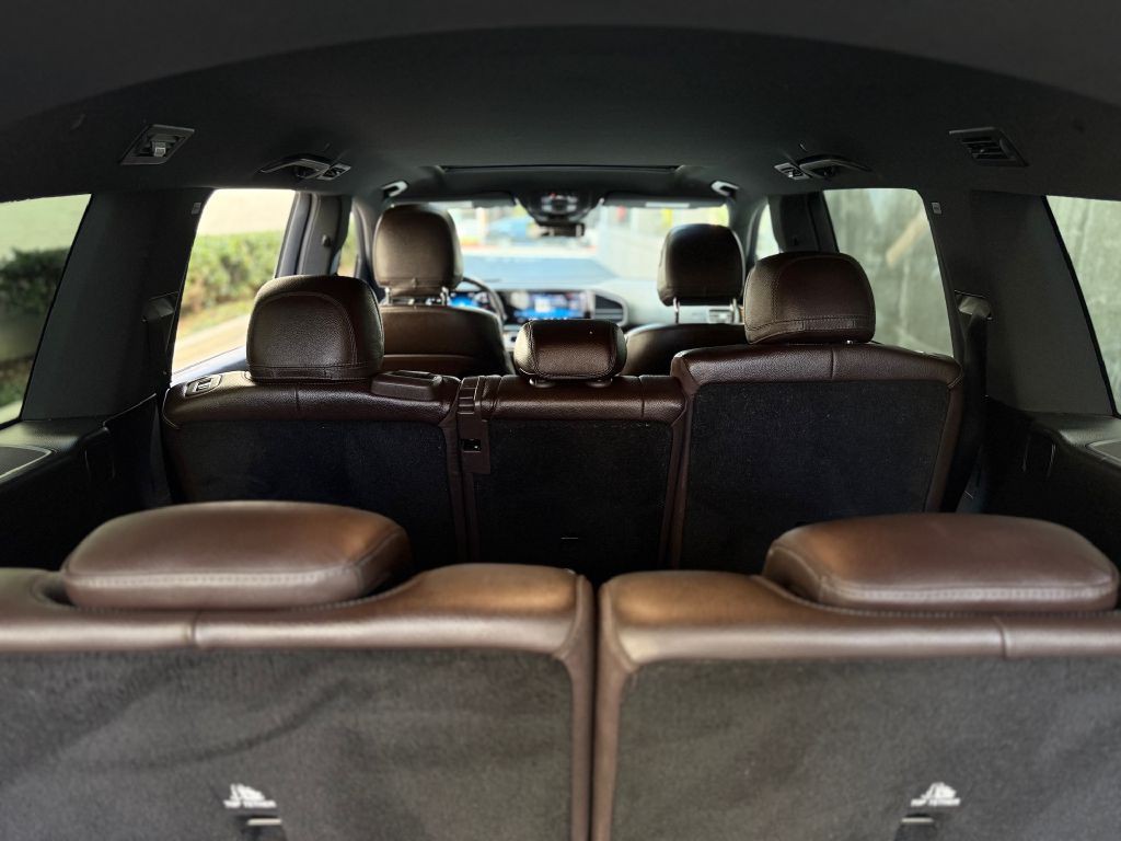 2021 Mercedes-Benz GLS-Class Image 26