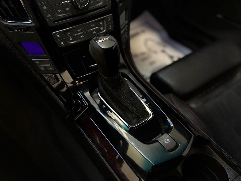 2015 Cadillac CTS Image 32