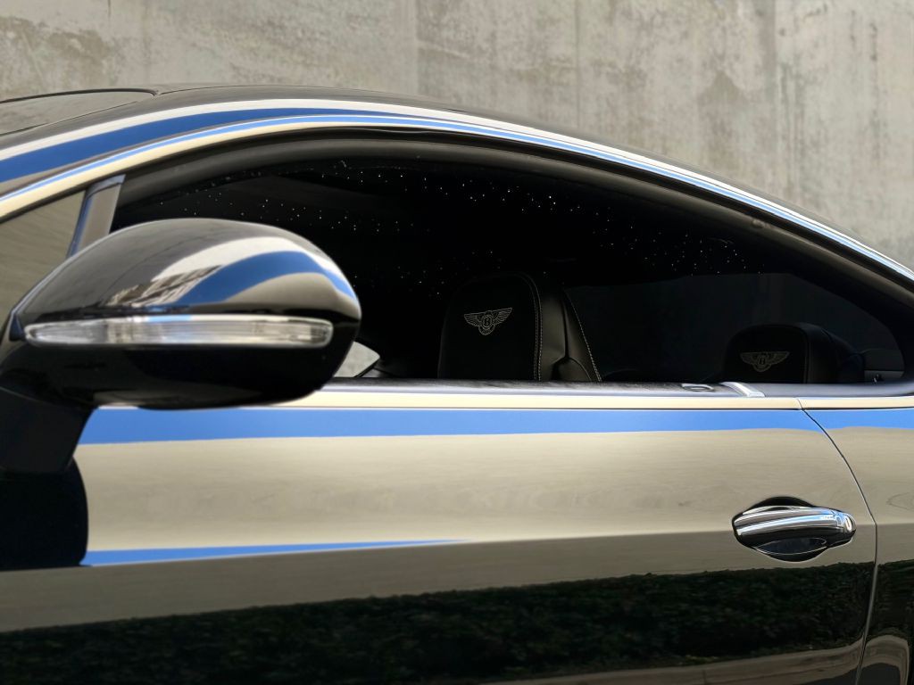 2016 Bentley Continental Image 17