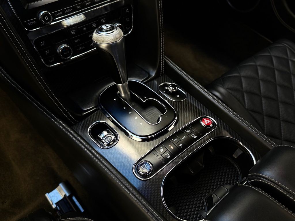 2016 Bentley Continental Image 25