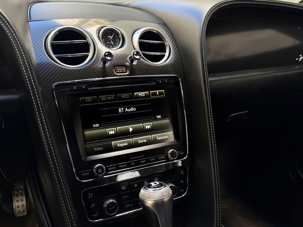 2016 Bentley Continental Image 26