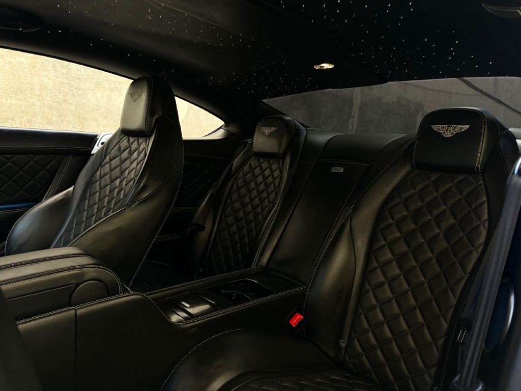 2016 Bentley Continental Image 29