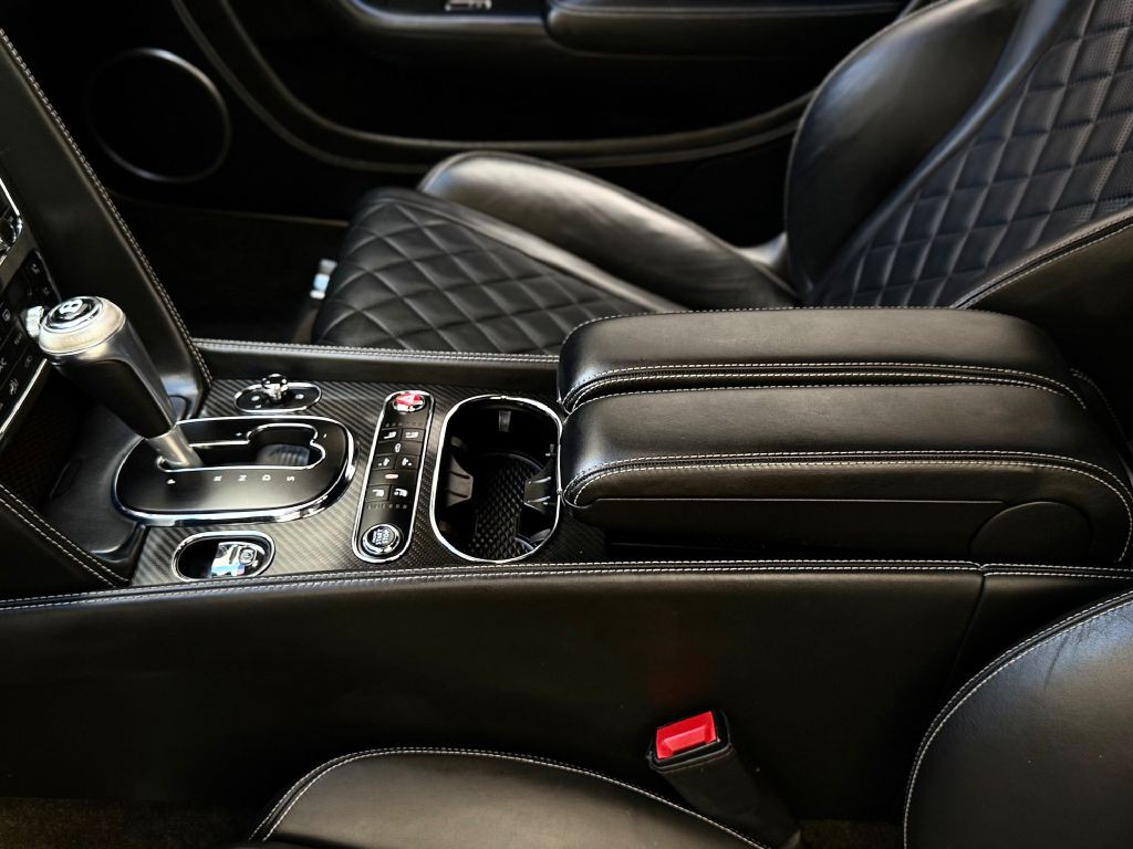 2016 Bentley Continental Image 33