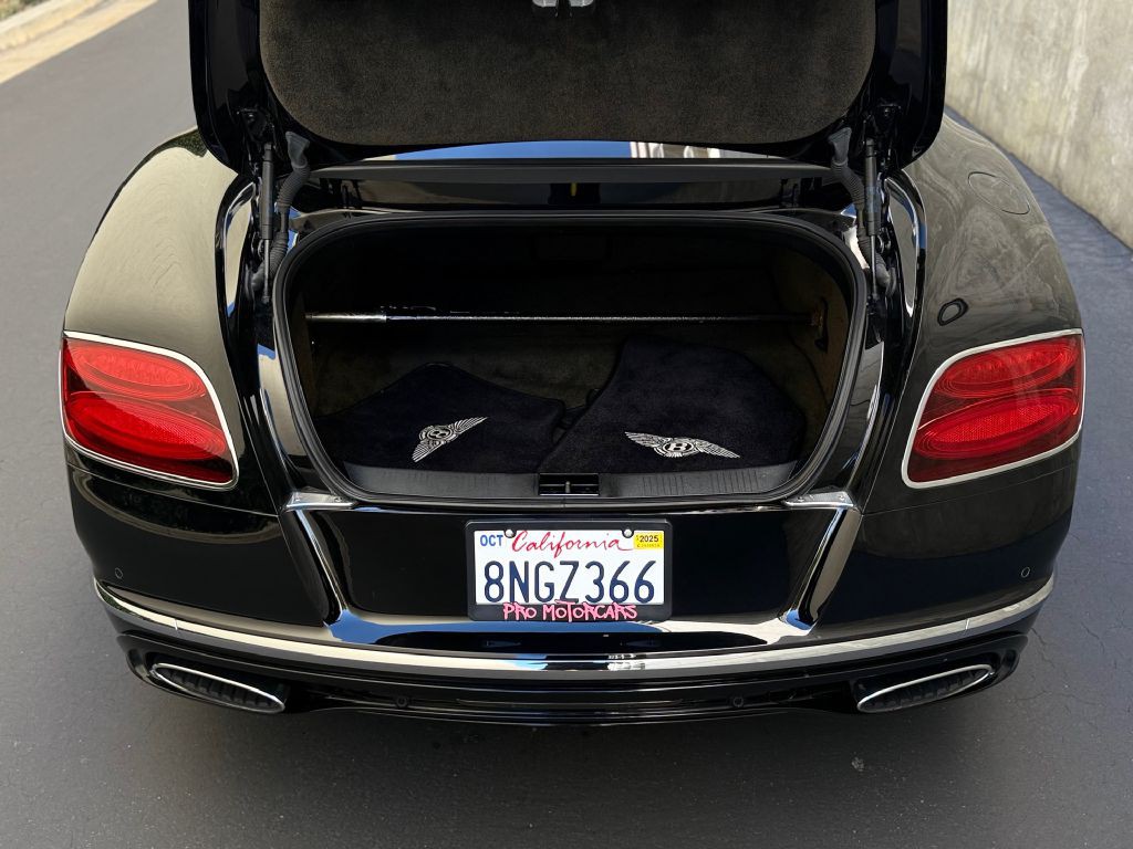 2016 Bentley Continental Image 43