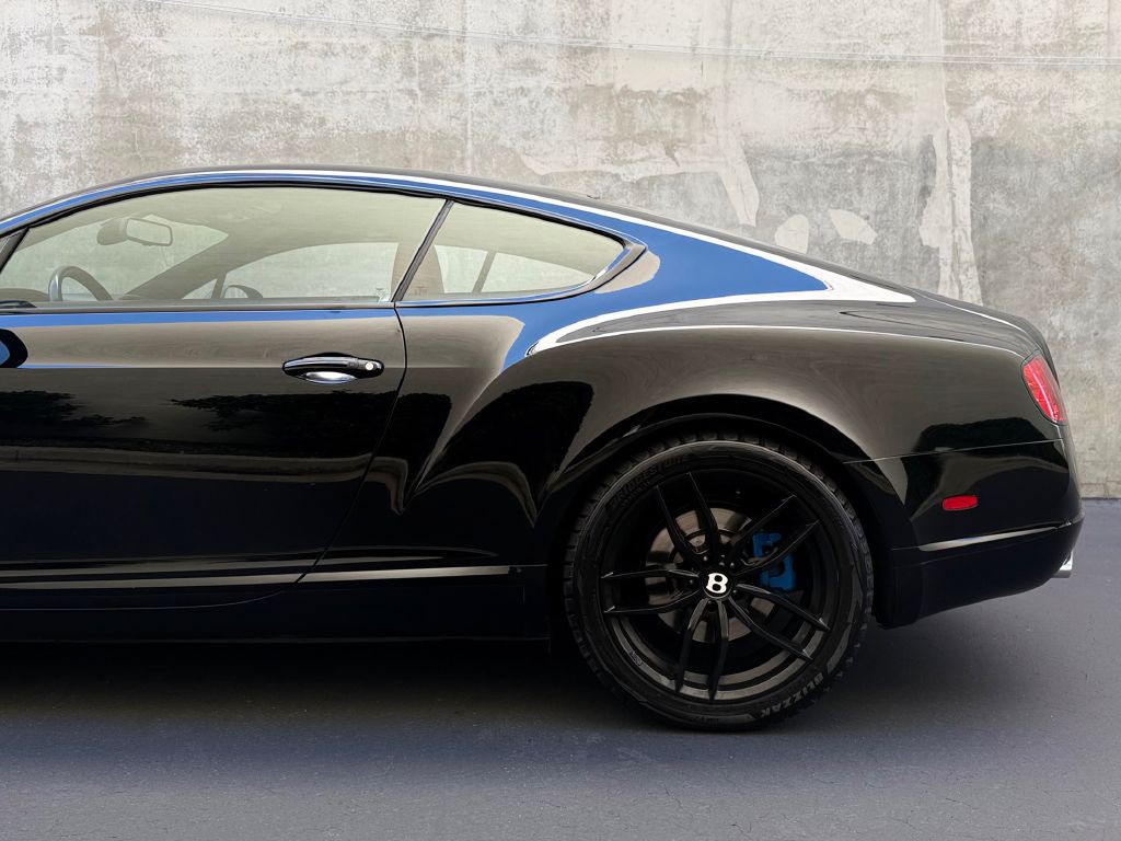2013 Bentley Continental Image 13