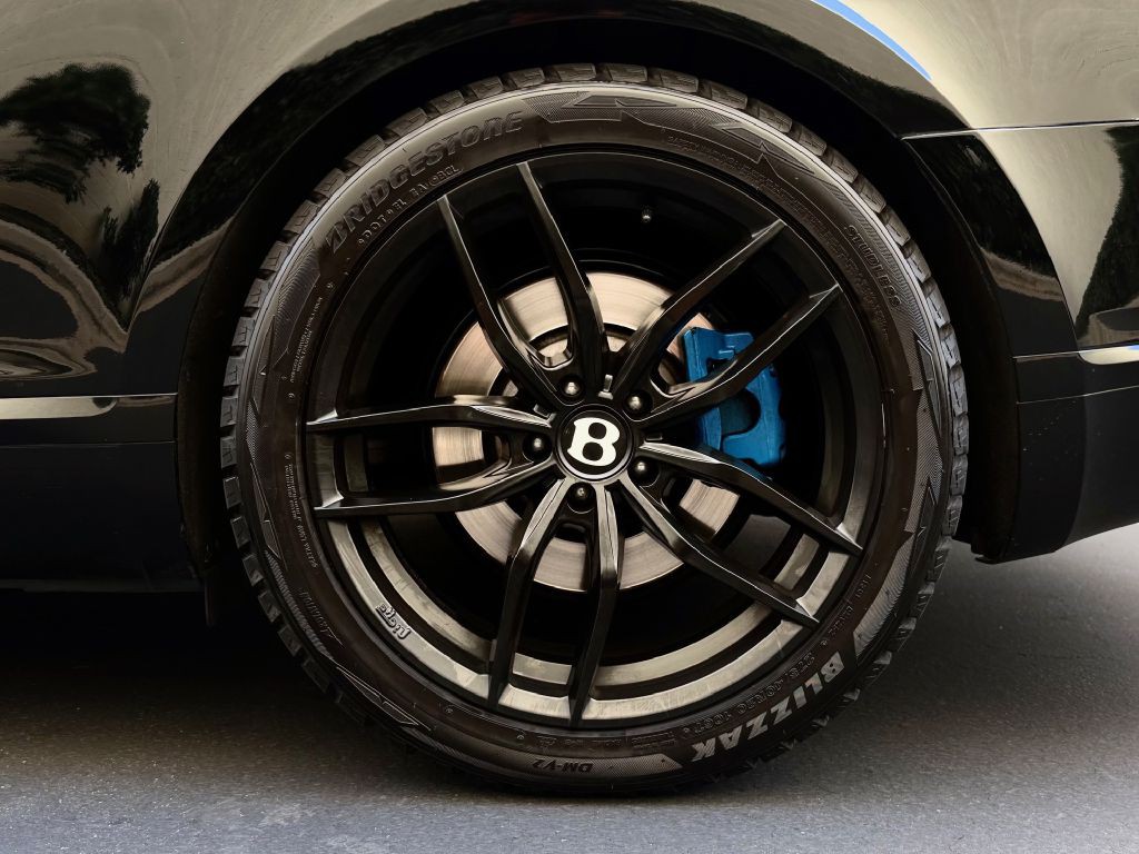 2013 Bentley Continental Image 15