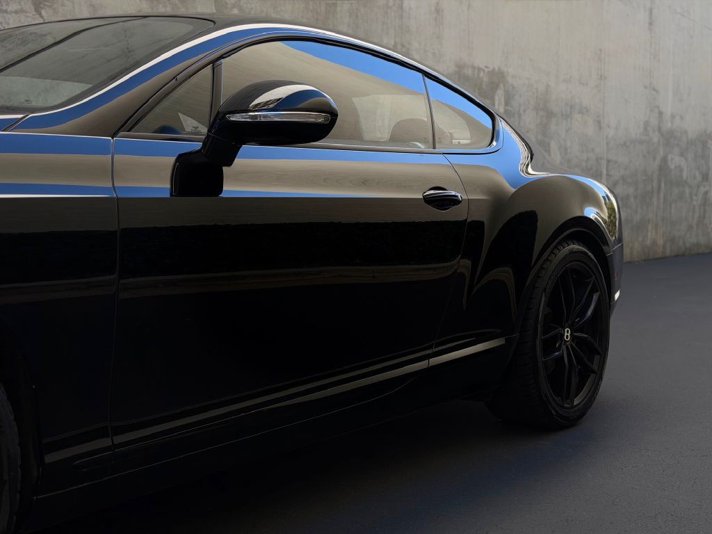 2013 Bentley Continental Image 16