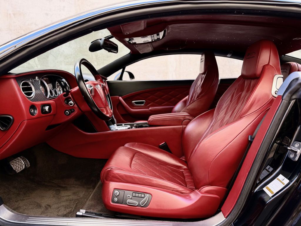 2013 Bentley Continental Image 24