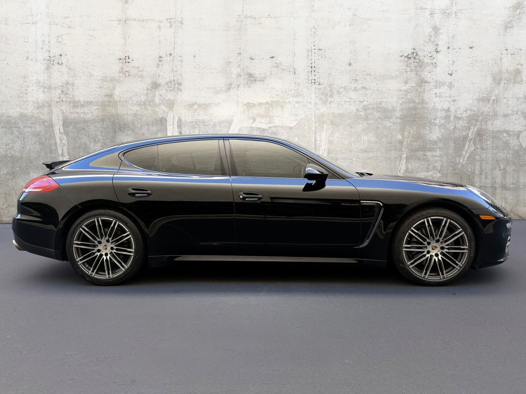 2015 Porsche Panamera Image 5