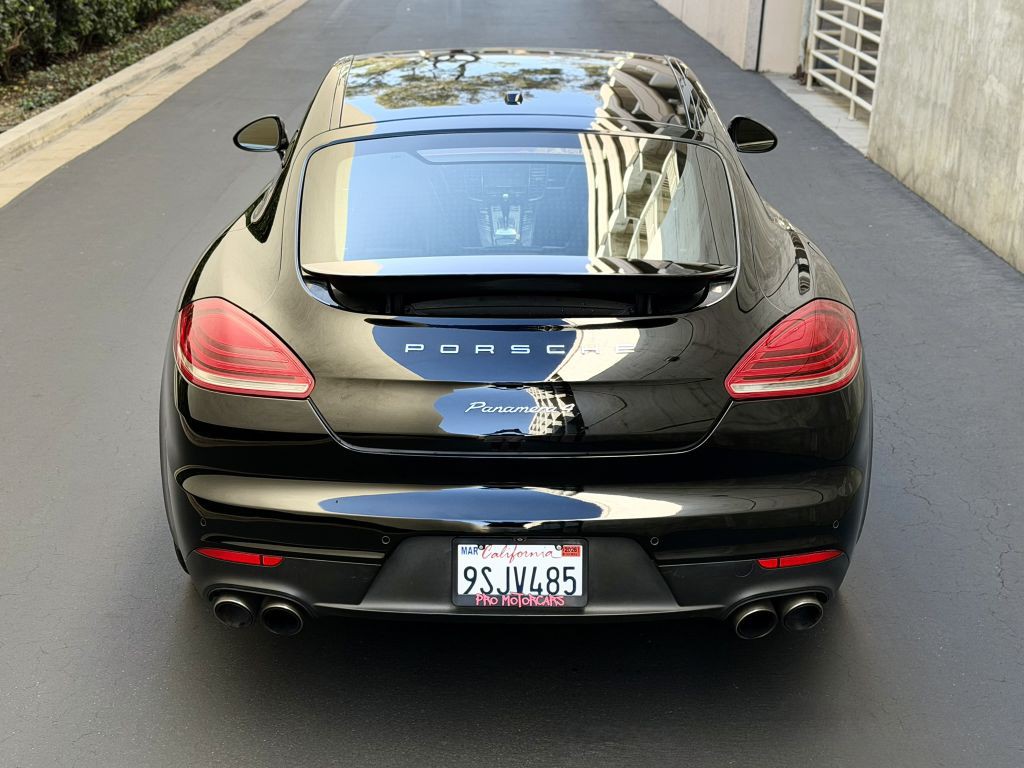 2015 Porsche Panamera Image 7