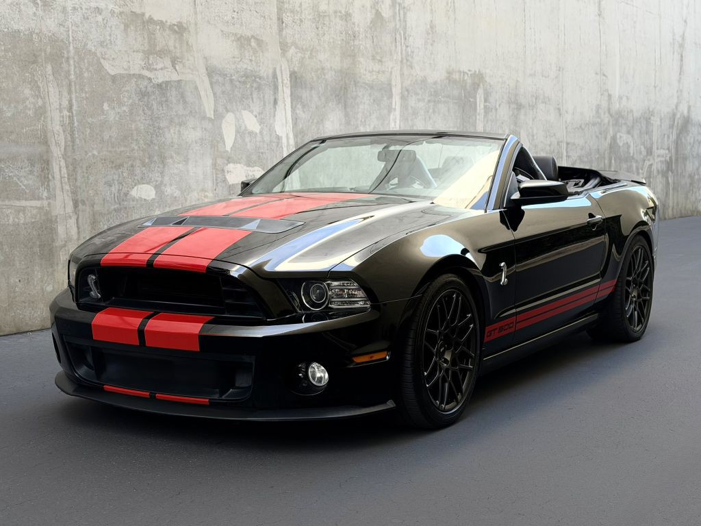 2013 Ford Mustang Image 2
