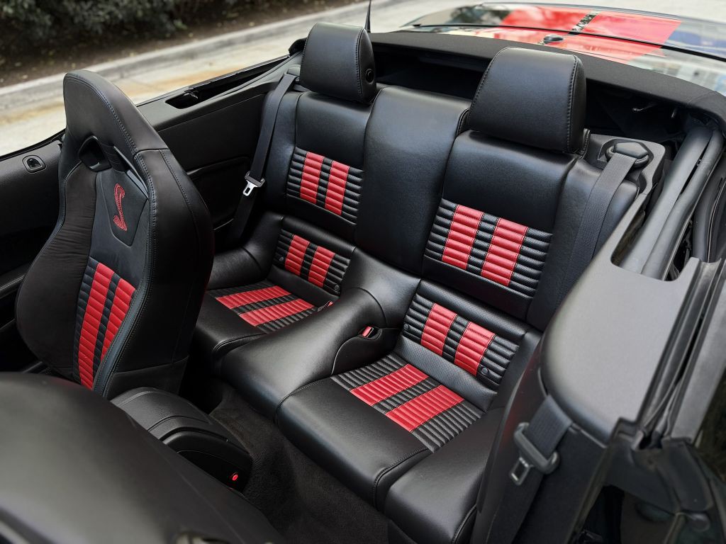 2013 Ford Mustang Image 23