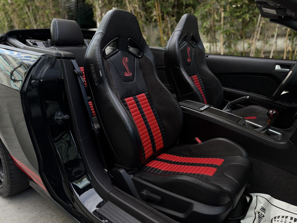 2013 Ford Mustang Image 28