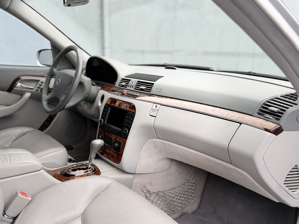 2006 Mercedes-Benz S-Class Image 25