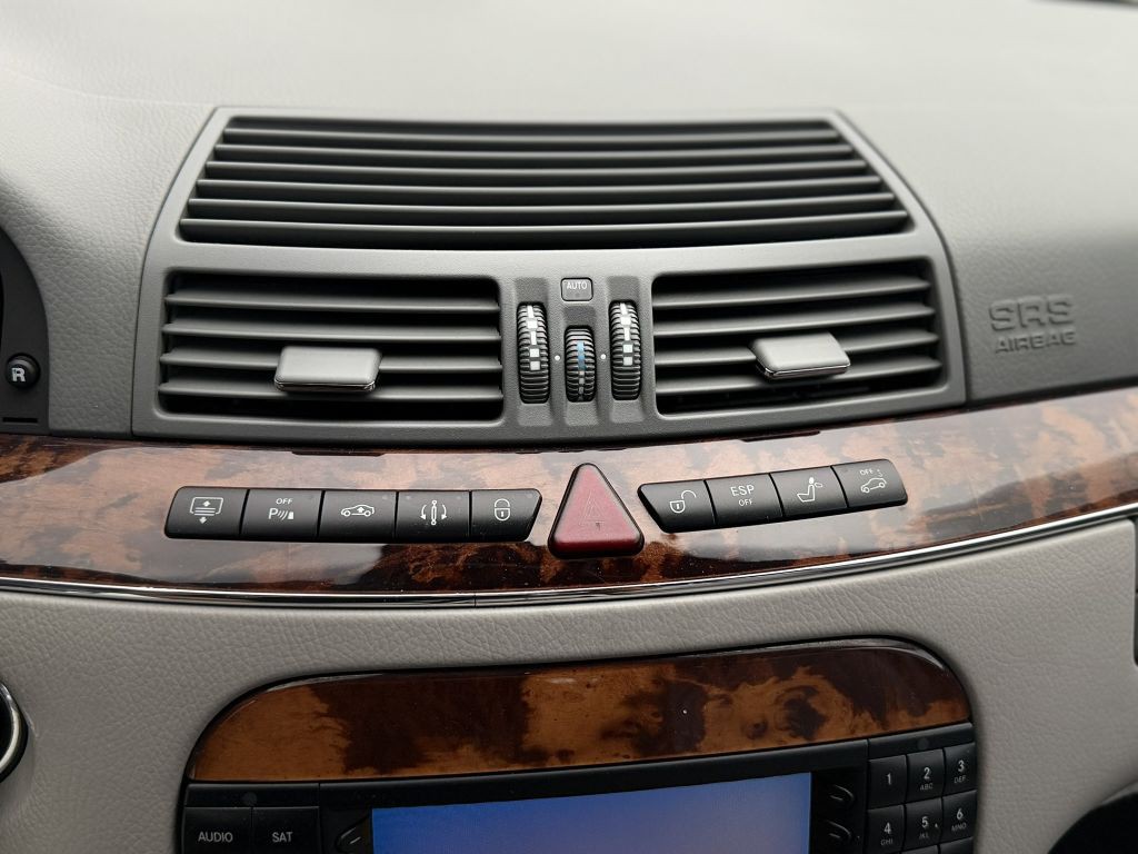 2006 Mercedes-Benz S-Class Image 30