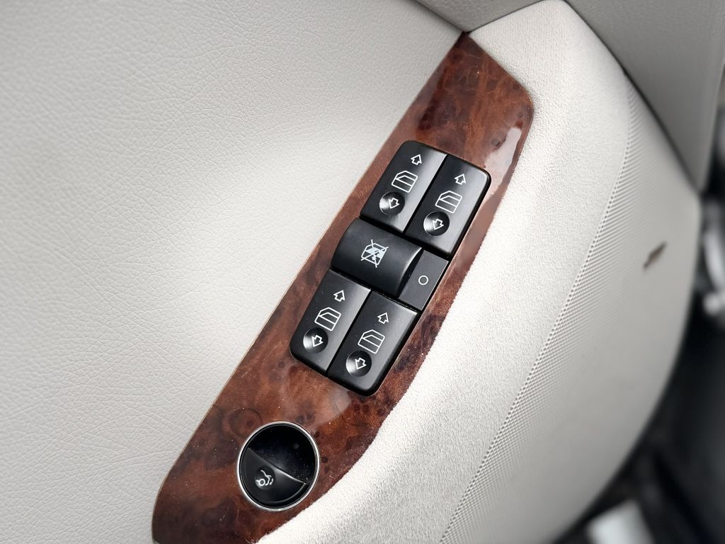 2006 Mercedes-Benz S-Class Image 34