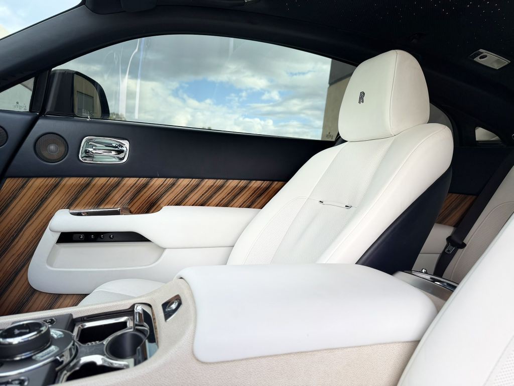 2014 Rolls-Royce Wraith Image 32