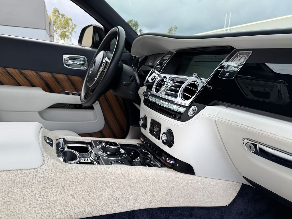 2014 Rolls-Royce Wraith Image 48