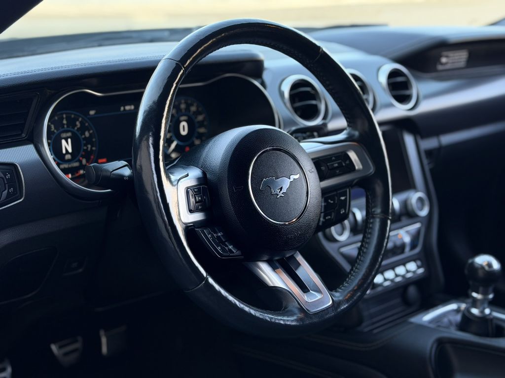 2020 Ford Mustang Image 15