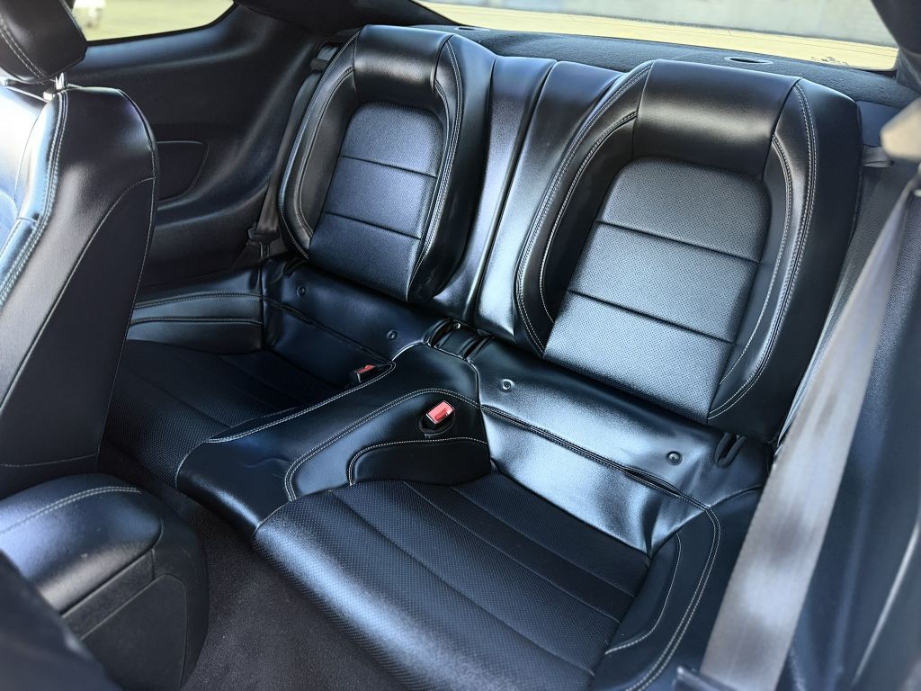 2020 Ford Mustang Image 19