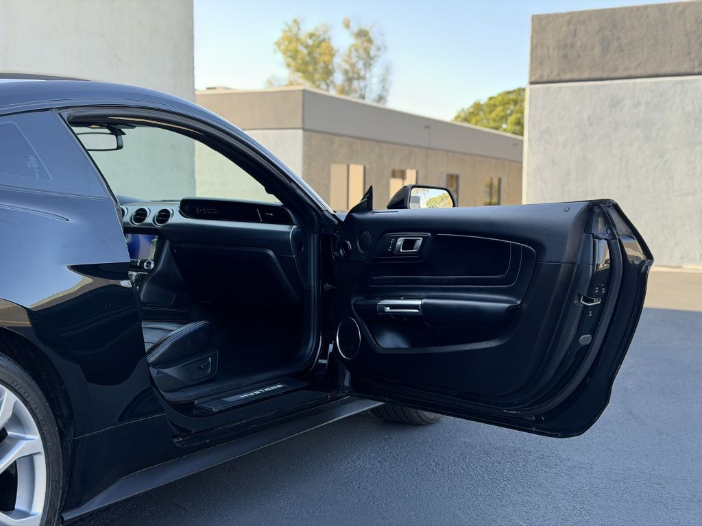 2020 Ford Mustang Image 27