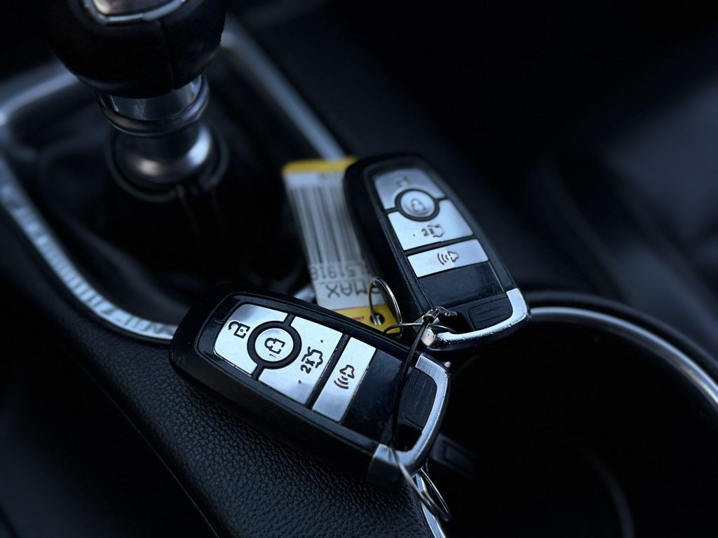 2020 Ford Mustang Image 32