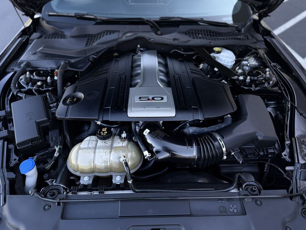 2020 Ford Mustang Image 34