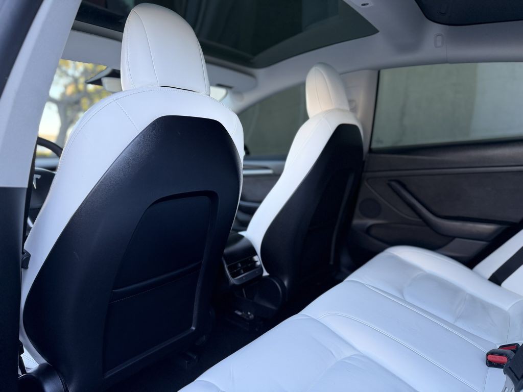 2022 Tesla Model 3 Image 19