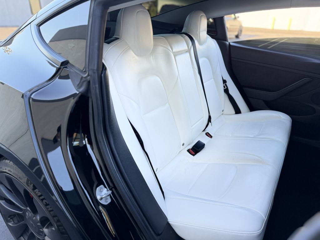 2022 Tesla Model 3 Image 23