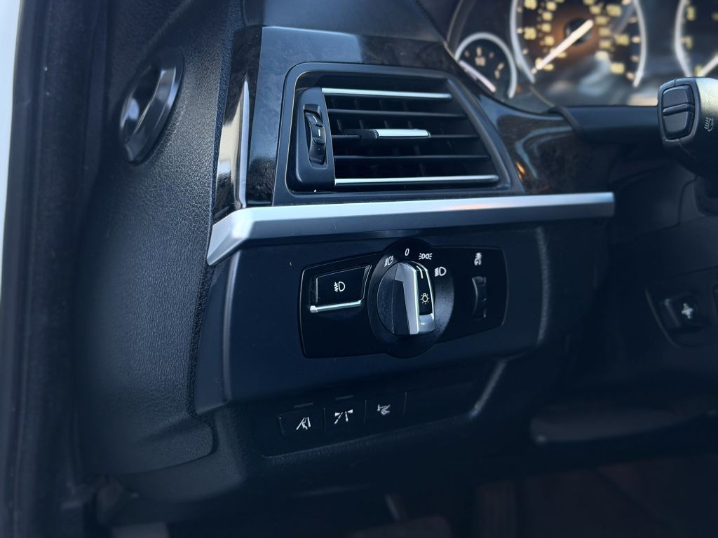 2012 BMW 6 Series Image 21