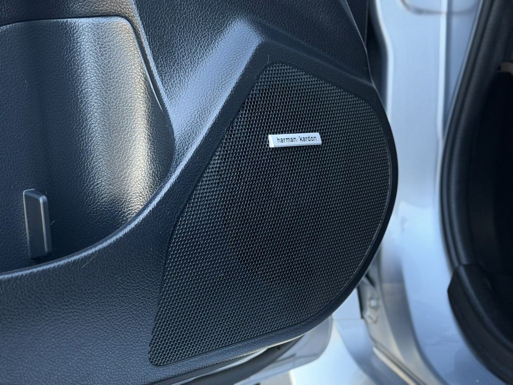 2017 Subaru WRX Image 32