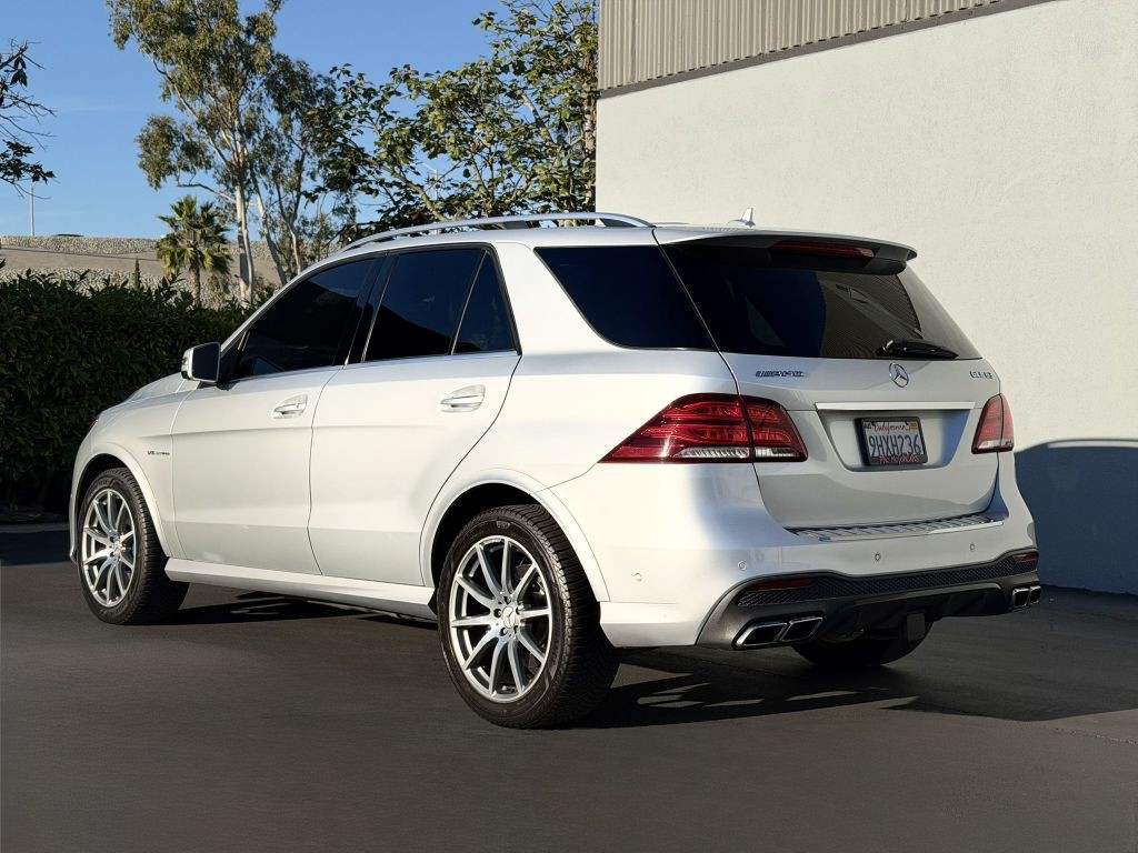 2017 Mercedes-Benz GLE-Class Image 9