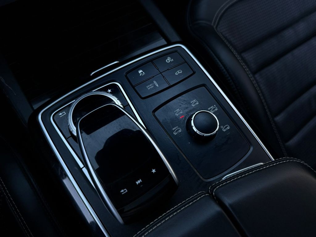 2017 Mercedes-Benz GLE-Class Image 38