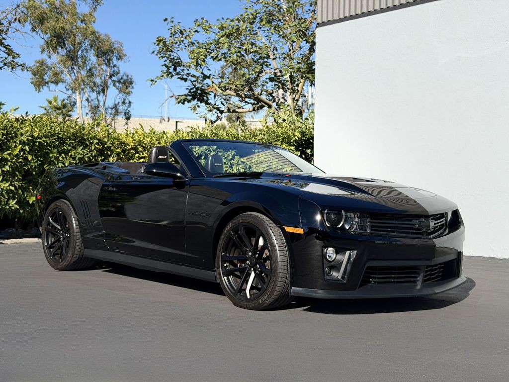 2013 Chevrolet Camaro Image 2