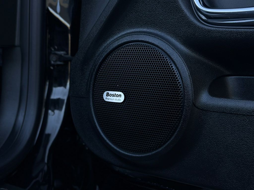 2013 Chevrolet Camaro Image 28