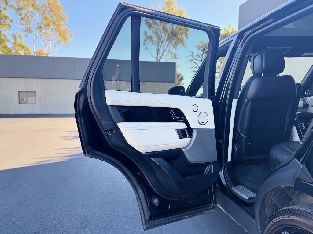 2019 Land Rover Range Rover Image 15