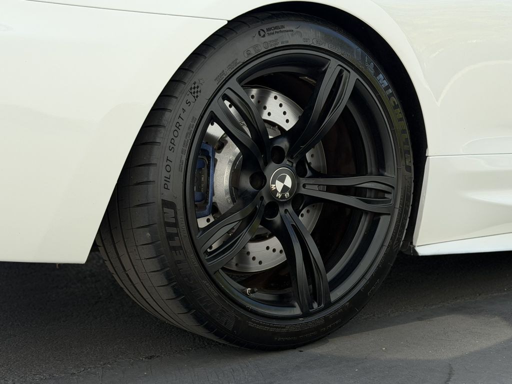 2017 BMW M6 Image 16