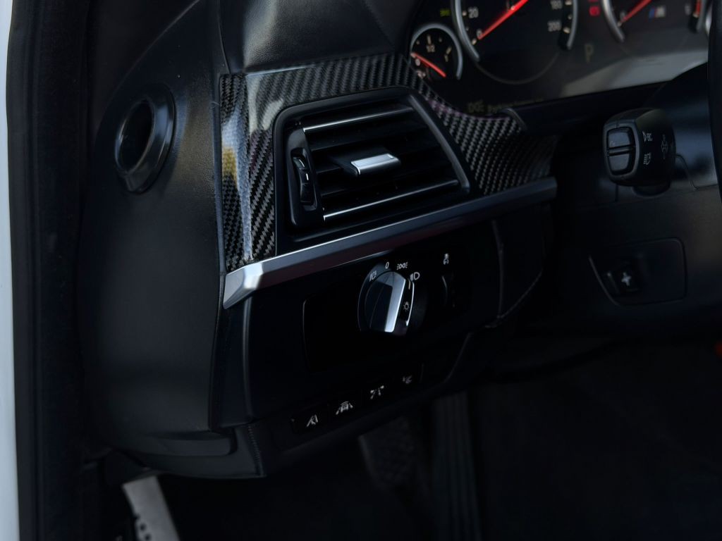 2017 BMW M6 Image 22