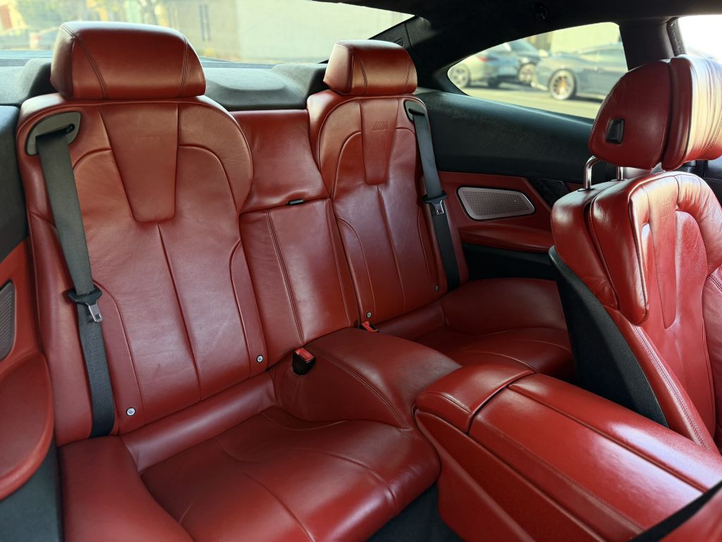 2017 BMW M6 Image 30