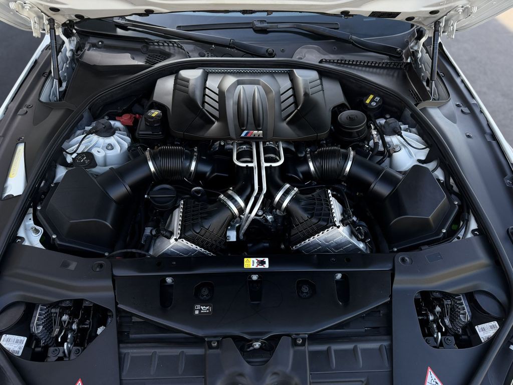 2017 BMW M6 Image 34