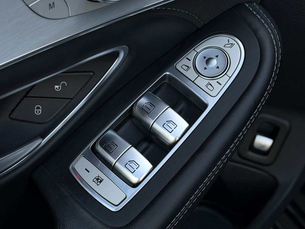 2019 Mercedes-Benz C-Class Image 19