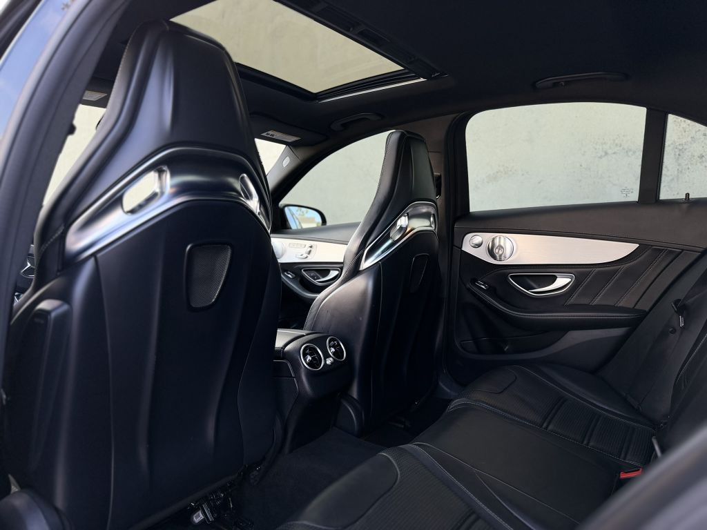 2019 Mercedes-Benz C-Class Image 24