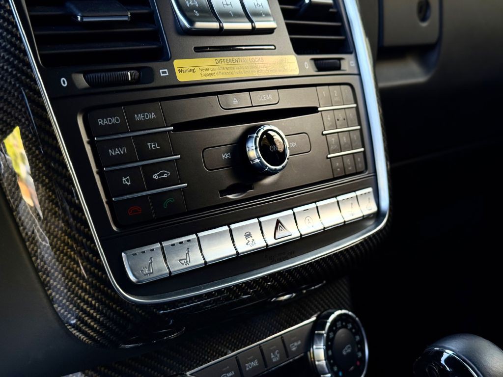 2017 Mercedes-Benz G-Class Image 99