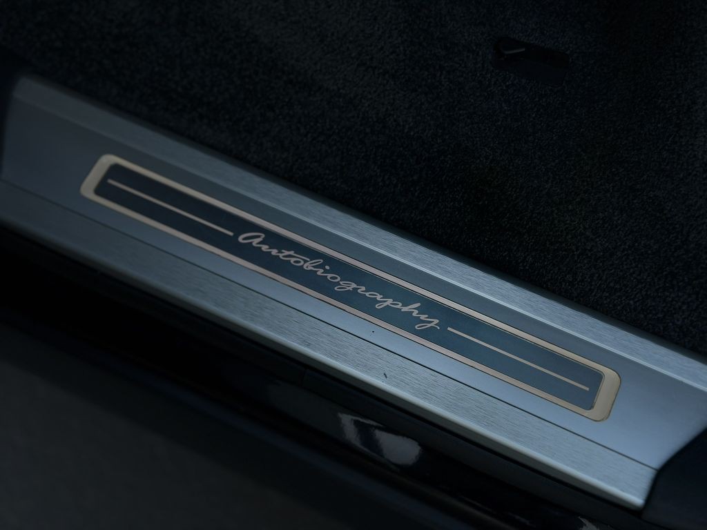 2016 Land Rover Range Rover Image 21