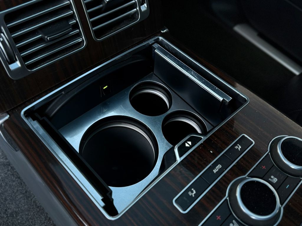 2016 Land Rover Range Rover Image 24