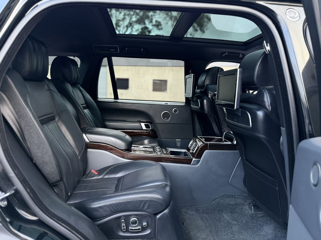 2016 Land Rover Range Rover Image 32