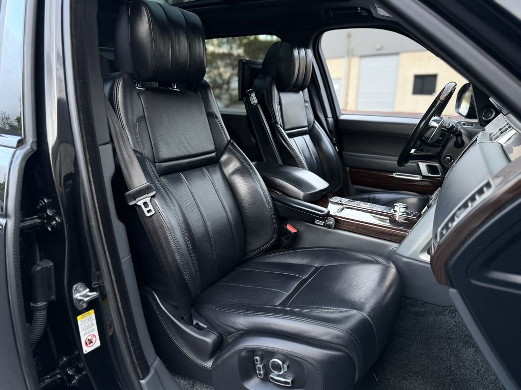 2016 Land Rover Range Rover Image 35